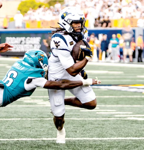 Mountaineer football holds off Coastal Carolina